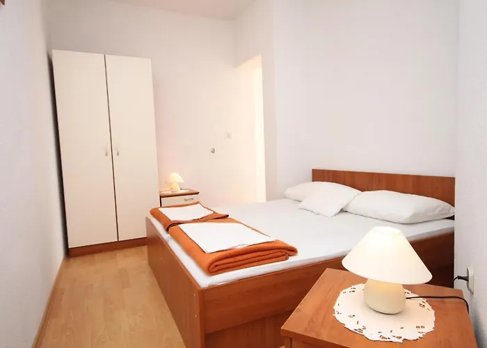 With A Parking Space Pag - 6525 דירה *