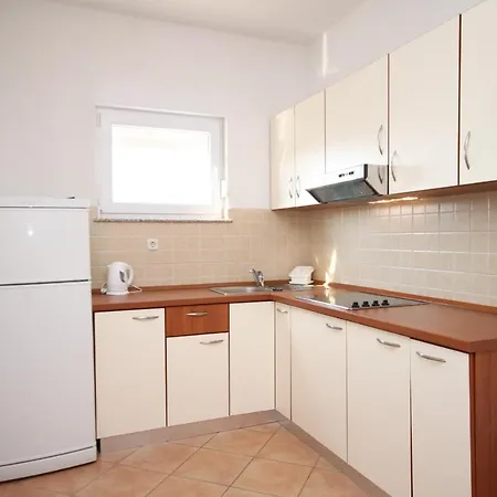 With A Parking Space Pag - 6525 * Pag Town