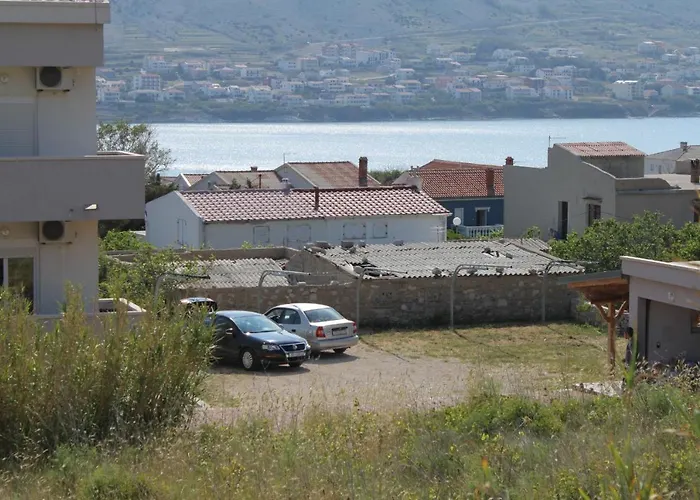 Apartments With A Parking Space Pag - 6525 * Pag Town
