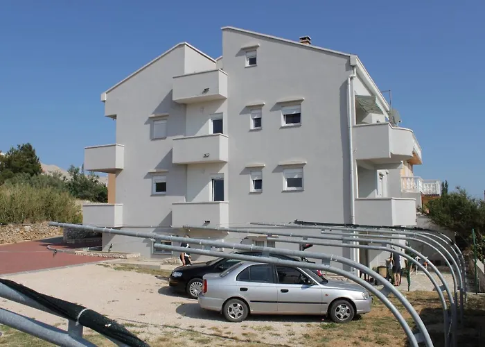 Apartments With A Parking Space Pag - 6525 *