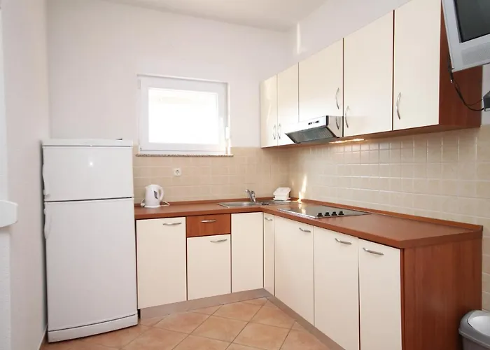 Apartments With A Parking Space Pag - 6525 * Pag Town