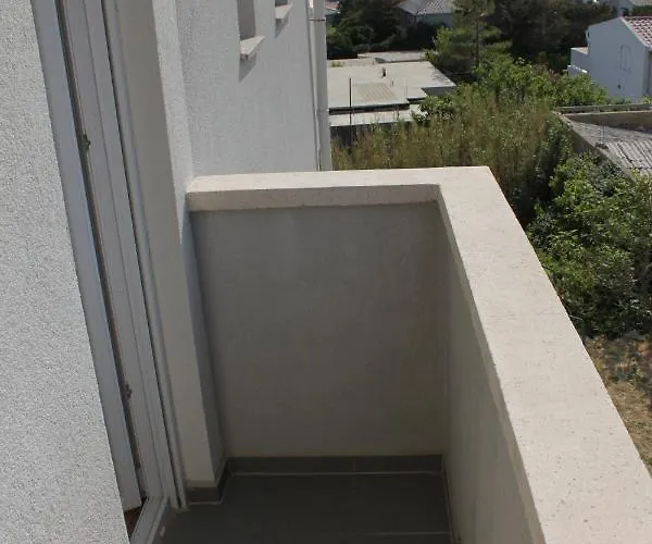 Apartman Apartments With A Parking Space Pag - 6525 *