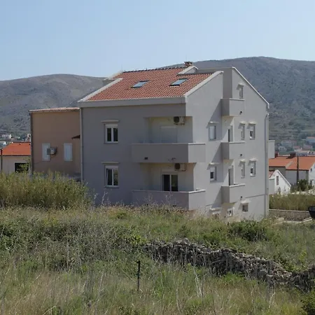 Apartamento With A Parking Space Pag - 6525 *